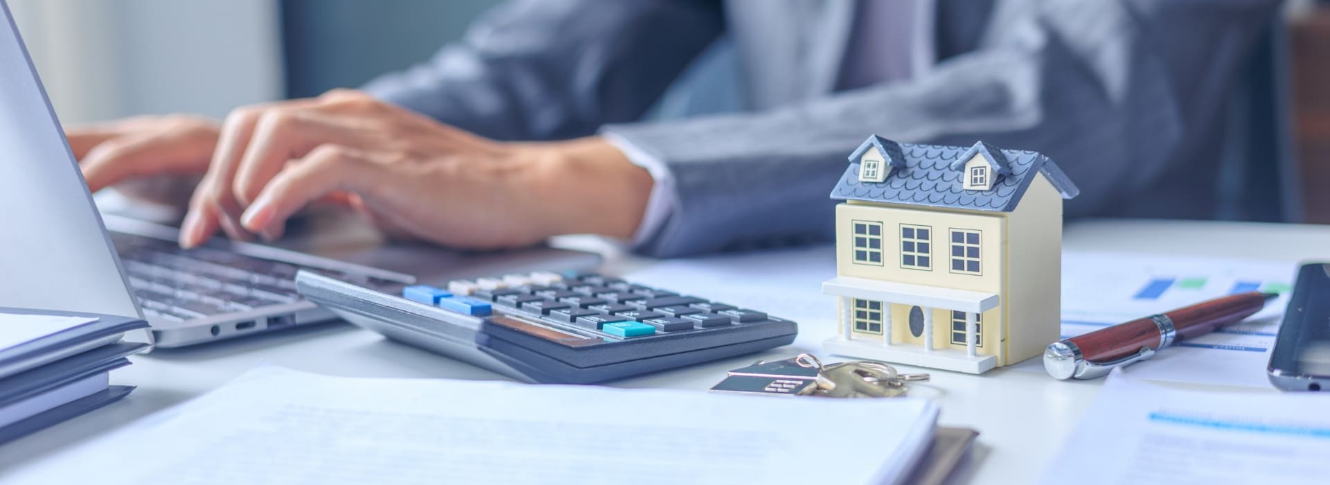 Broker looking over the best home loan options for the customer